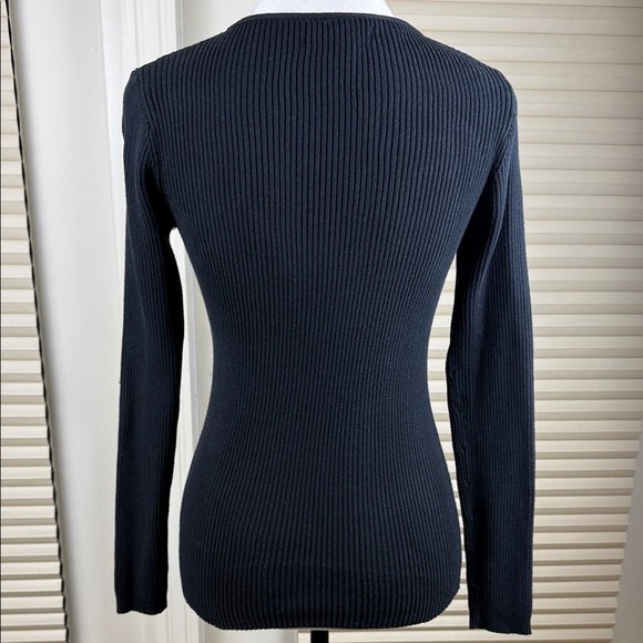 BB Essential Black V-Neck Ribbed 100% Cotton Sweater Women's Size M - Picture 3 of 9